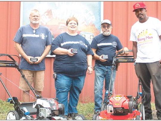 Avery VFD gets visit from man traveling the country to honor firefighters and law enforcement