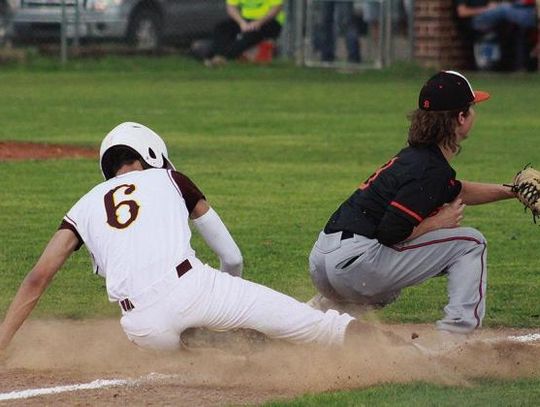 Bears and Lady Bears claw their way to wins over NB