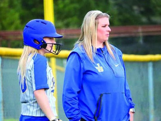 Big district wins in Tuesday night softball