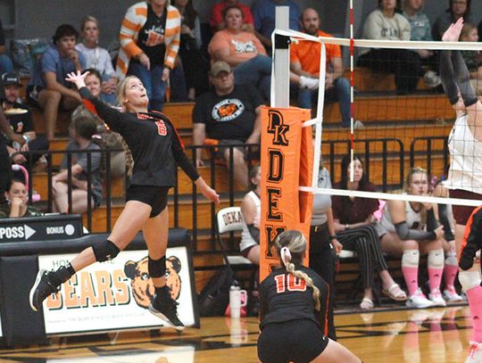 Big wins send teams into the playoff brackets