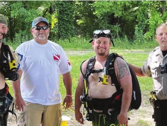 Bowie County Dive Team holds annual gun raffle
