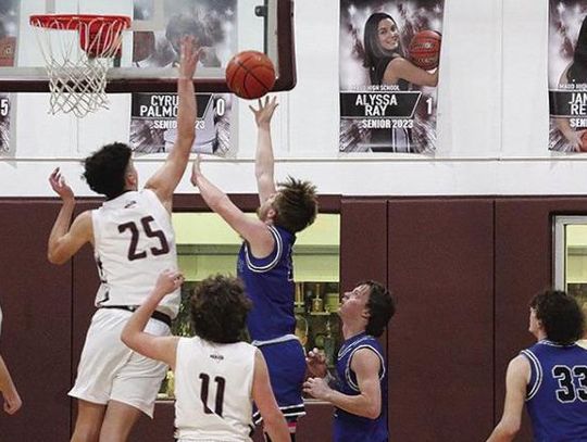 Cardinals celebrate win and seniors at last home game
