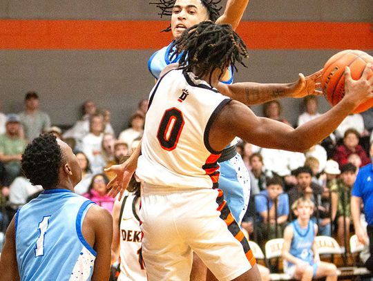 District basketball action heats up