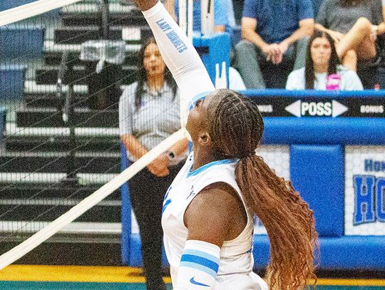 District wins and losses in volleyball action