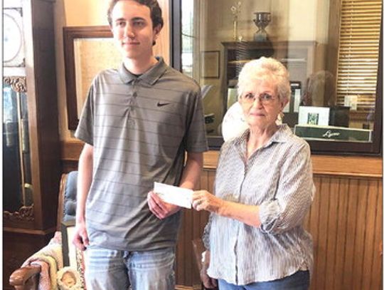 Dogwood Garden Club presents college scholarship