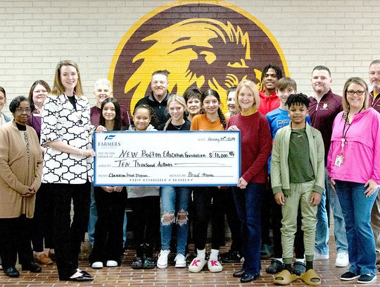 Farmers Bank donates $10,000 match grant to New Boston Education Foundation