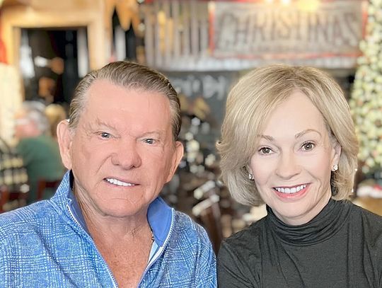 Gilstrap to host luncheon