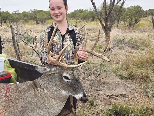 Hammer: Emotions soar as 14-year-old youth hunter brings down her target buck on opening weekend