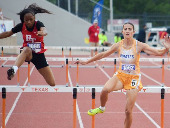 Hooks Athlete Earns Second Silver in State
