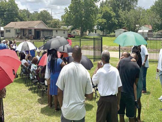 Hooks honors two native sons with street dedications