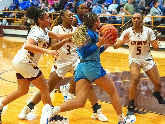 Hornets continue district triumph