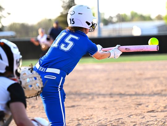 Lady Hornets battle to top spot with win over Lady Bears