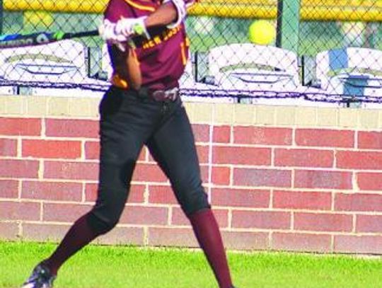 Lady Lions pounce again, Hooks upsets Redwater
