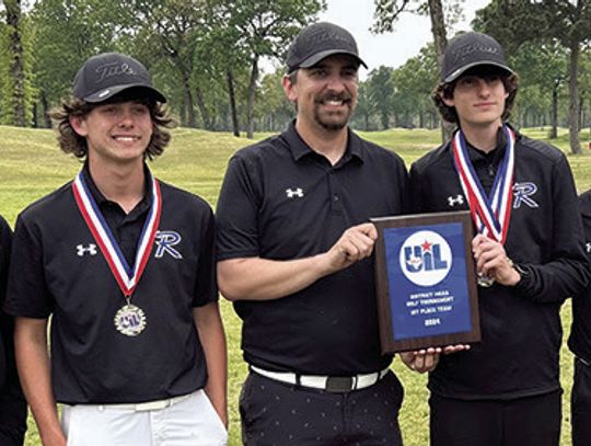 Local golfers score well out on the links