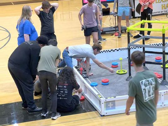 Local students compete gear to gear with VEX robotics