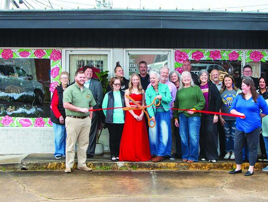 Lovey’s On Main Boutique and Consignment celebrates with NB Chamber