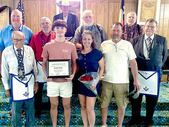 Masons present New Boston grad with Lamar Award, scholarship