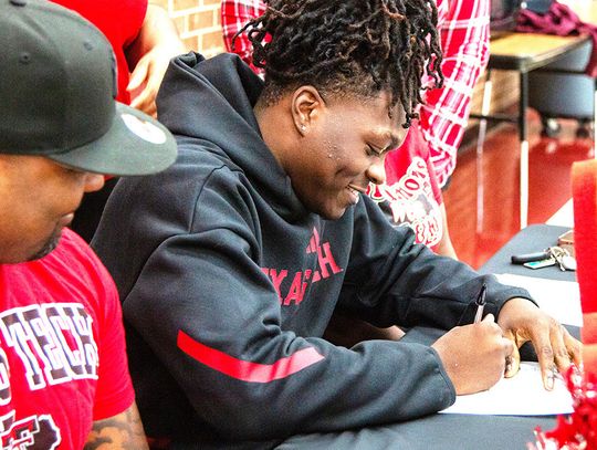 New Boston’s Rowden signs with Texas Tech