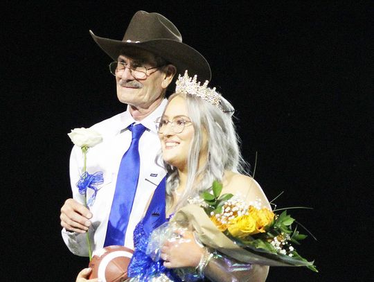 Pirates crown Homecoming Queen