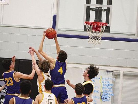 Pirates look toward district title and playoff run