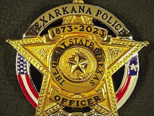 Special commemorative badge to be worn by Texarkana officers during 2023