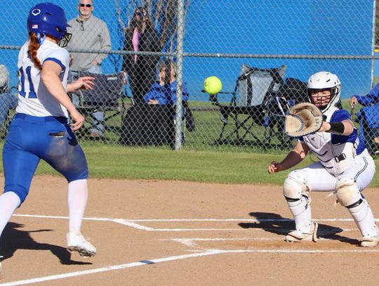 The Hooks Lady Hornets started a very successful week last week