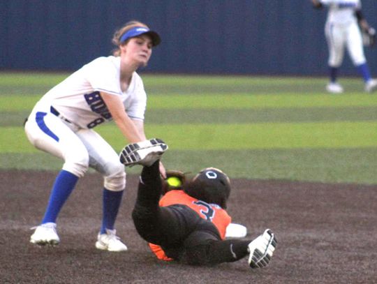 The Lady Hornets finished out their week on Friday by beating the #5 ranked