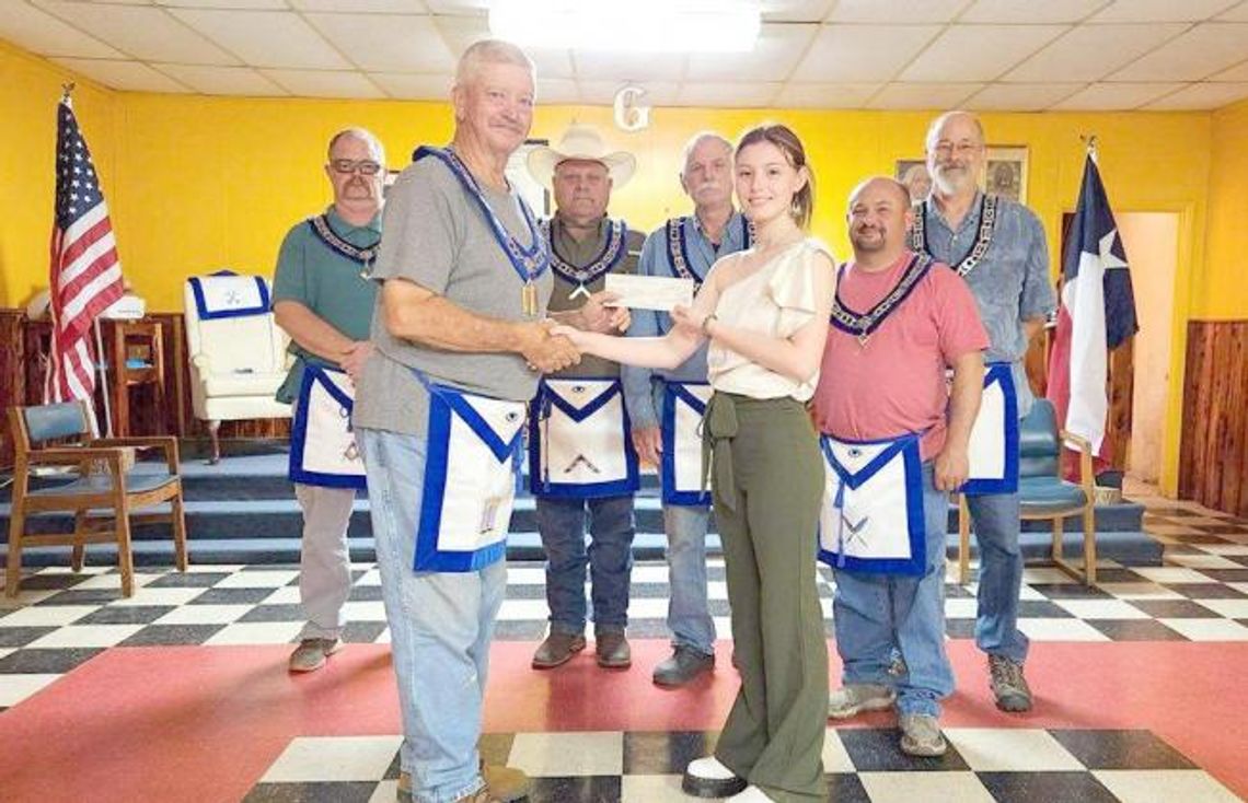 Avery Masons award $1,000 college scholarship Avery Masons award $1,000 college scholarship