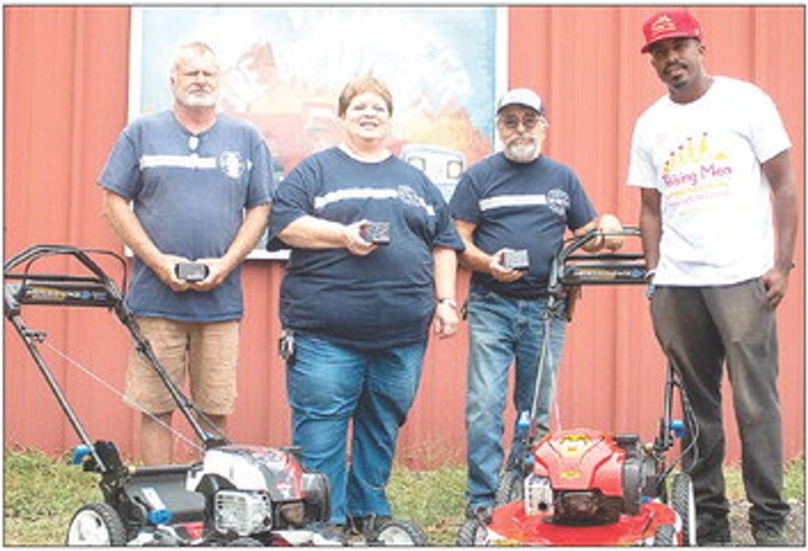 Avery VFD gets visit from man traveling the country to honor firefighters and law enforcement Avery VFD gets visit from man traveling the country to honor firefighters and law enforcement