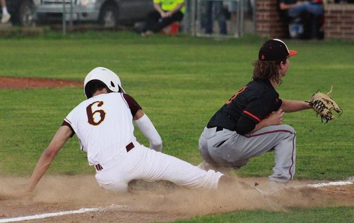 Bears and Lady Bears claw their way to wins over NB