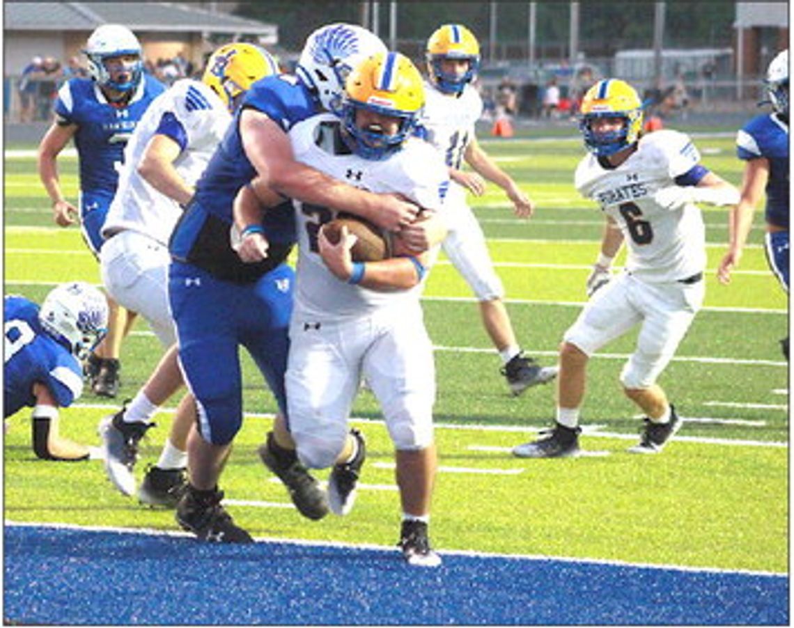 Bears and Pirates win big, Hooks takes down ranked Cooper