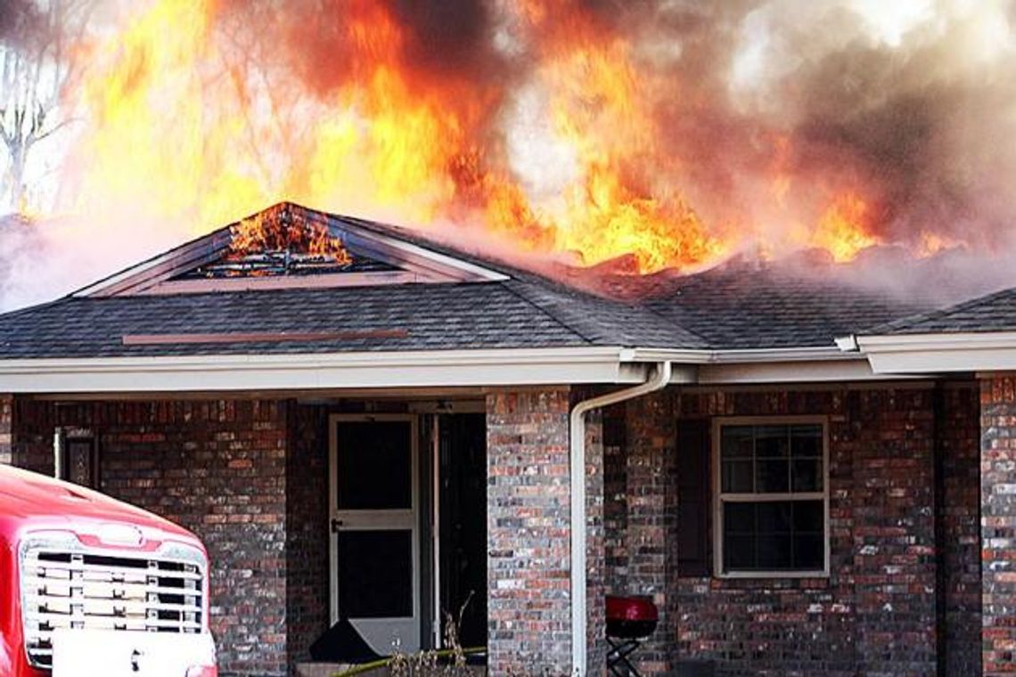 Christmas Eve fire destroys several homes in New Boston Christmas Eve fire destroys several homes in New Boston