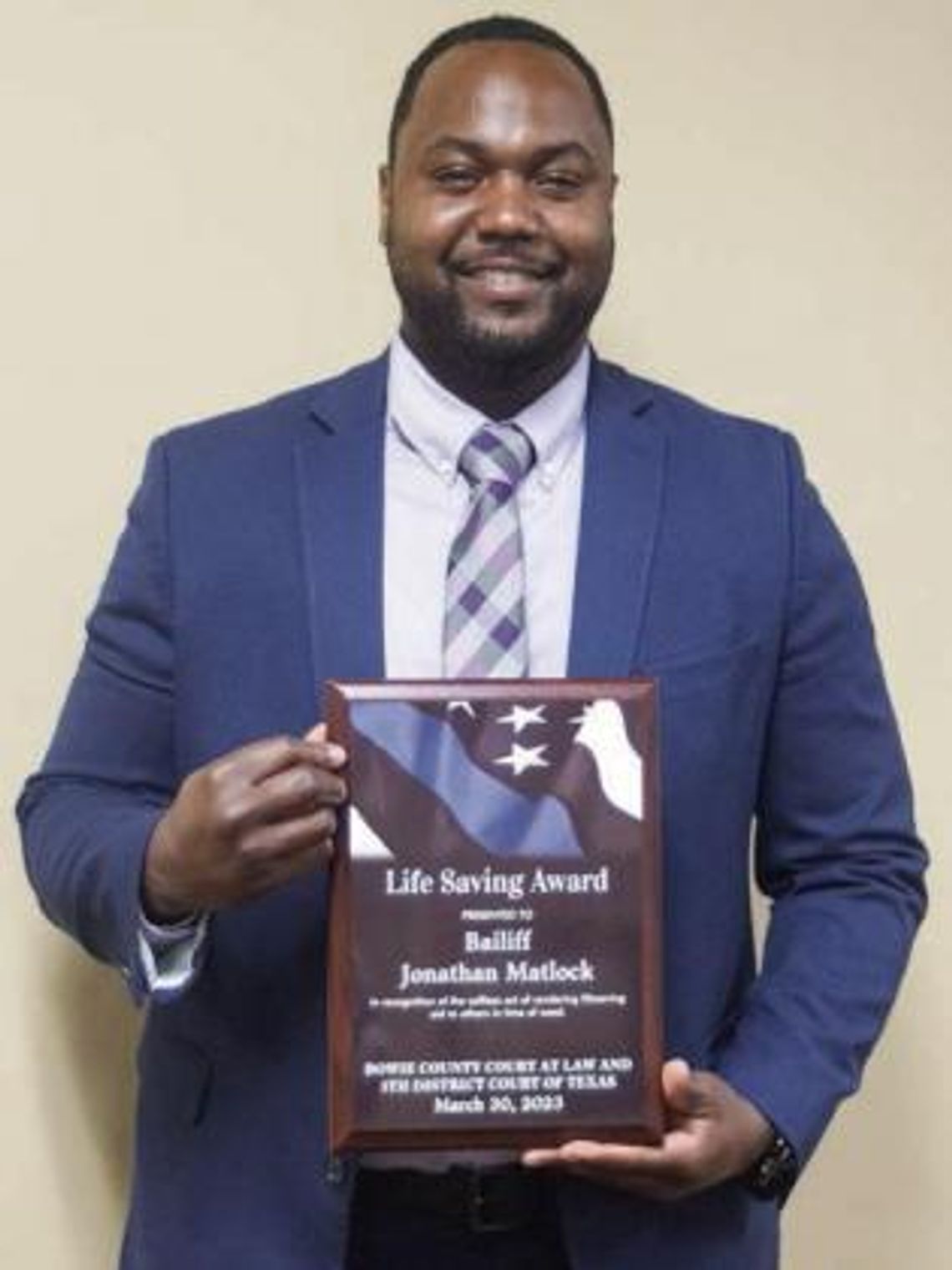 Courthouse bailiff honored for life saving act