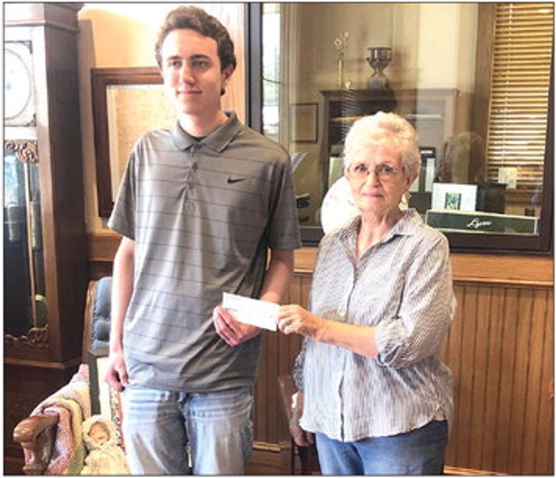 Dogwood Garden Club presents college scholarship