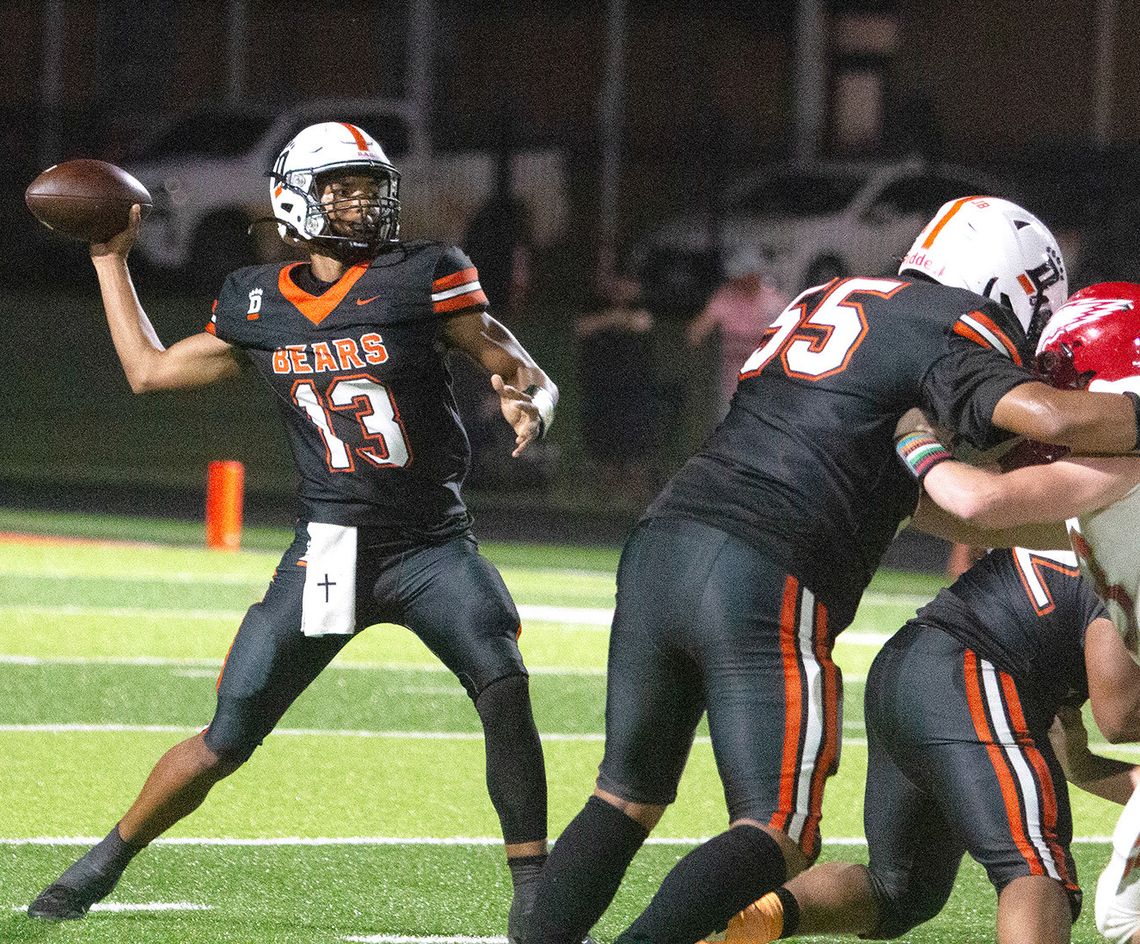 Football Senior Spotlight-Jaylen White
