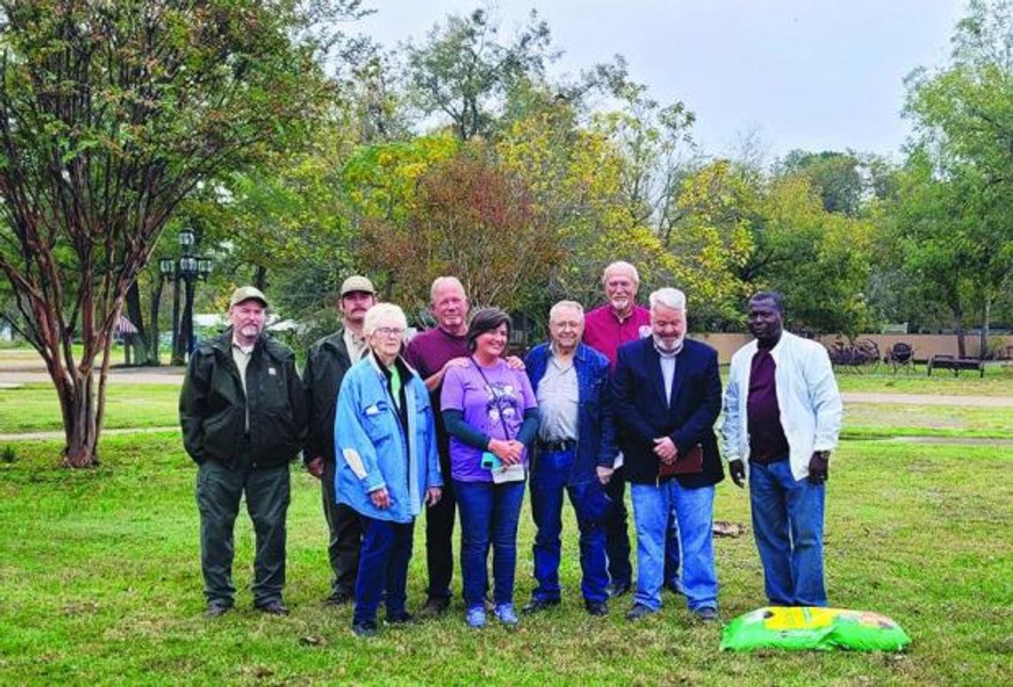 Former NB councilman Neilan Heinsley honored with Arbor Day ceremony