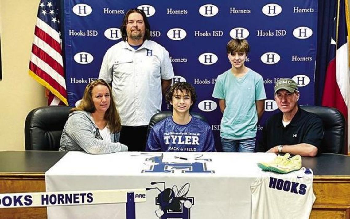 Hooks senior Odey Jeffs