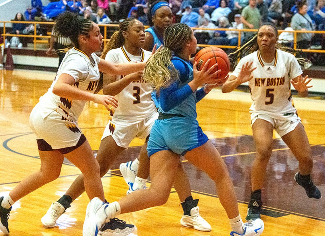 Hornets continue district triumph