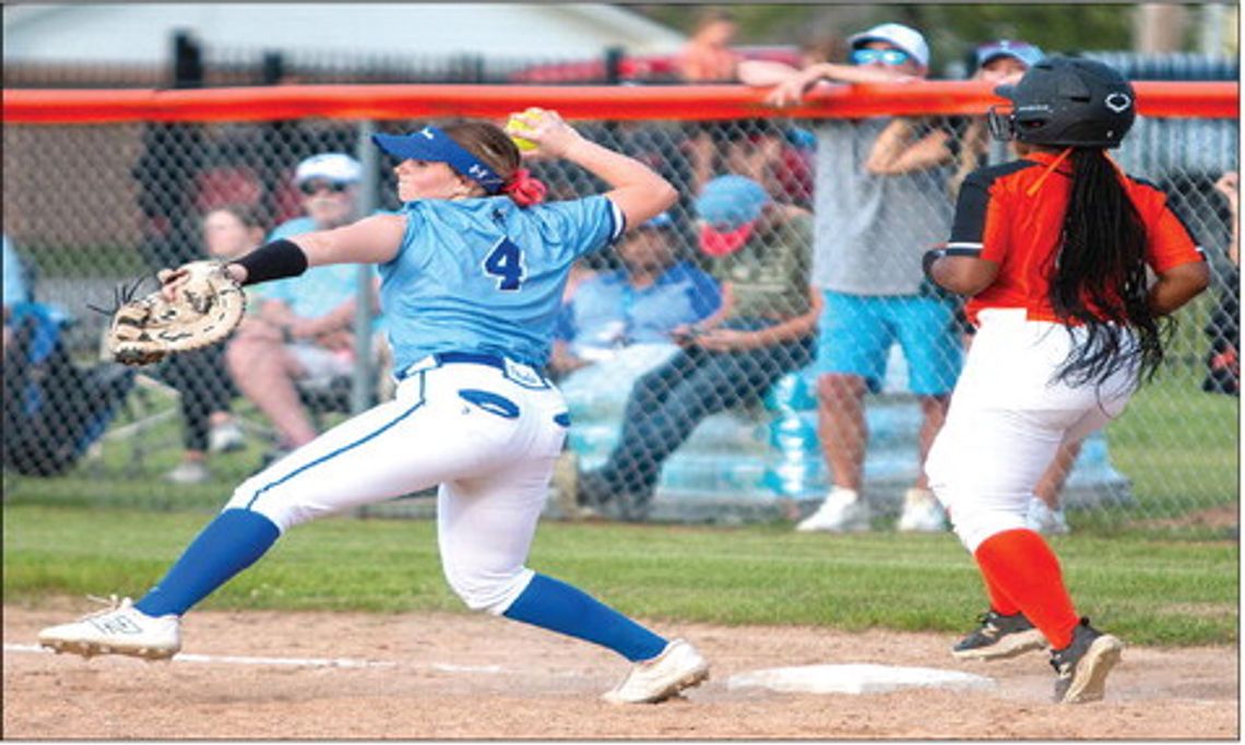 Lady Bears, Lady Hornets share district championship