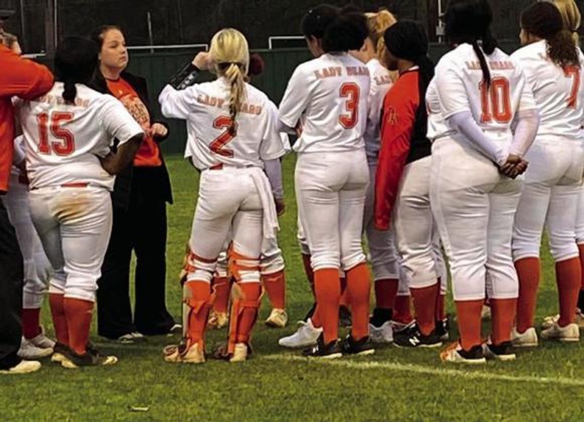 Lady Hornets, Lady Bears continue winning