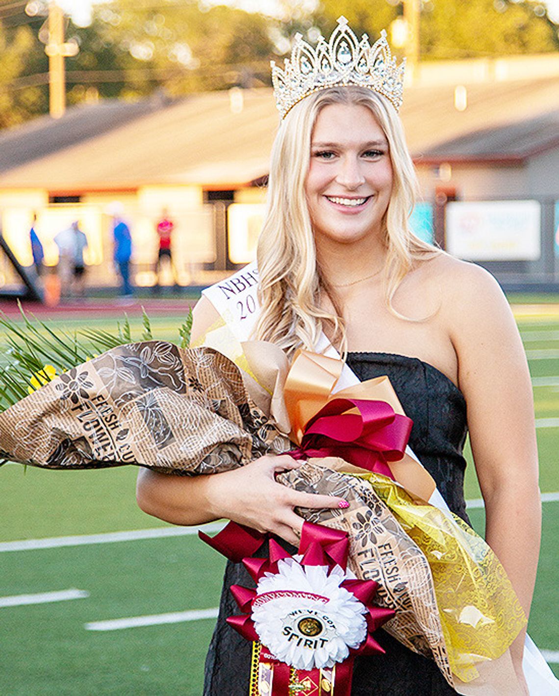 Lions and Hornets crown 2025 Homecoming queens