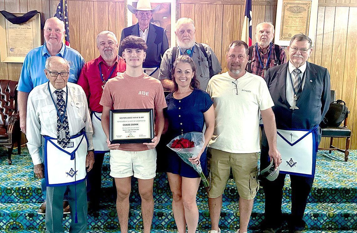 Masons present New Boston grad with Lamar Award, scholarship