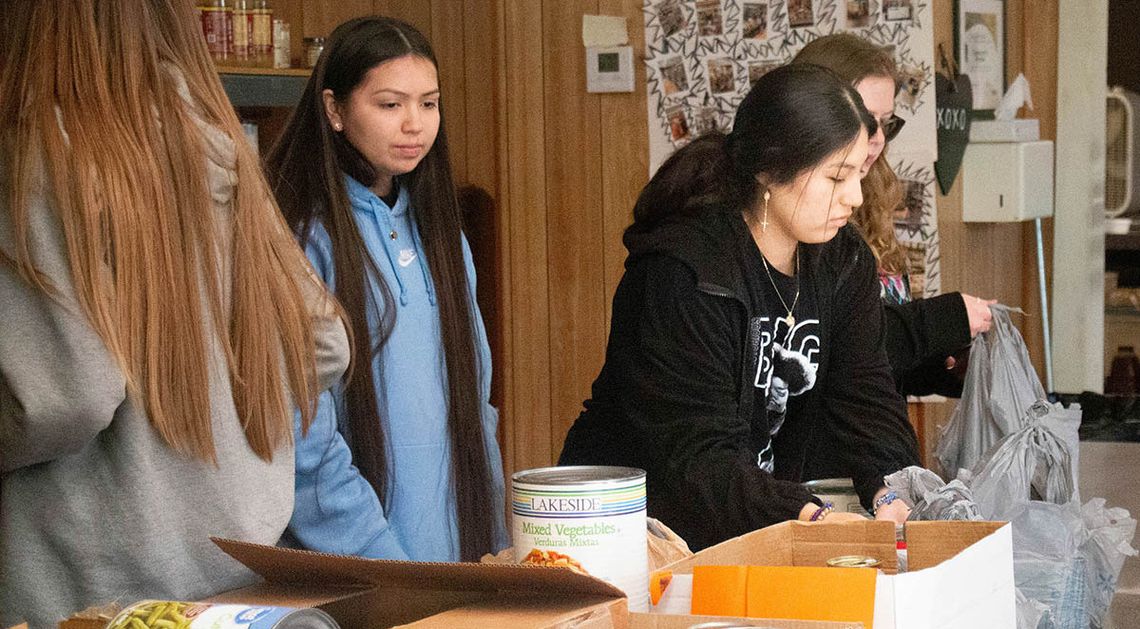 NBHS Honor Society lends a hand to Community Kitchen