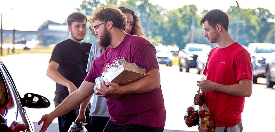 NBHS Students Volunteer at Mobile Pantry
