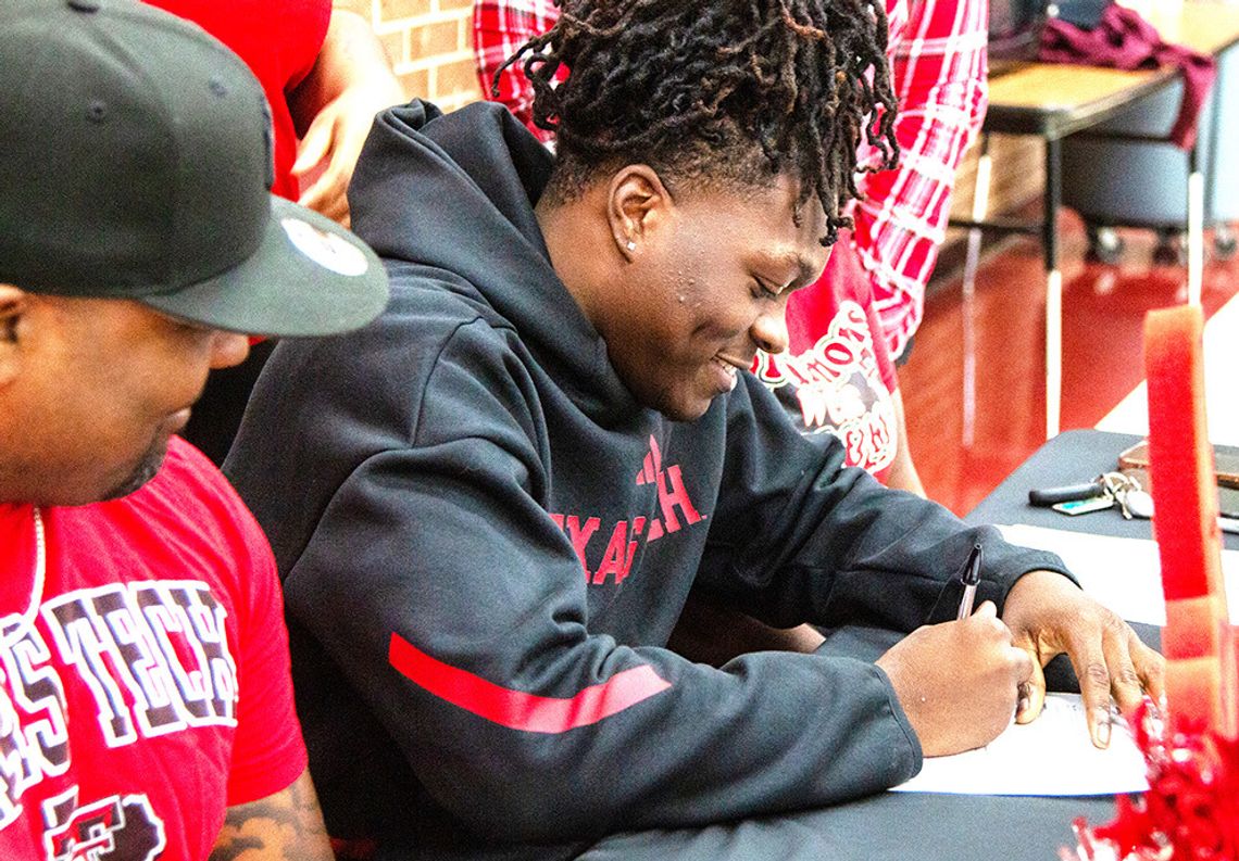 New Boston’s Rowden signs with Texas Tech
