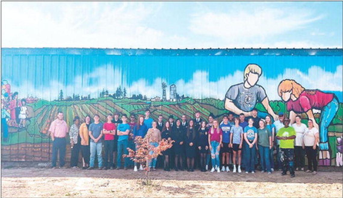 New mural at Hooks tells the story of Ag life dreams and remembers the past