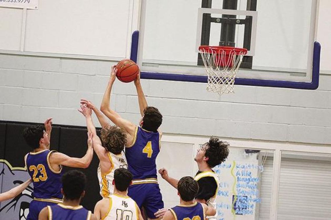 Pirates look toward district title and playoff run