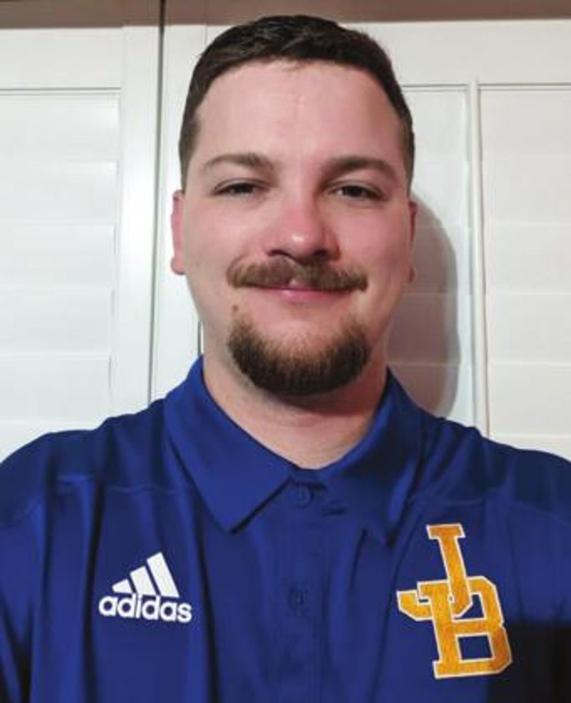 Pirates welcome new coach to staff